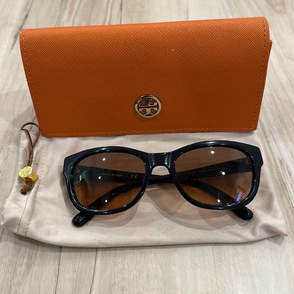 Tory Burch sunglasses - Picture 1 of 3